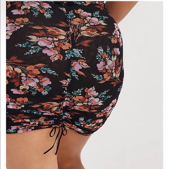 Torrid BLACK FLORAL MESH DRAWSTRING CHEMISE NWT - Picture 5 of 6